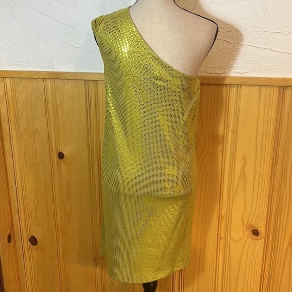 St. John Evening One Shoulder Sequin Midi Dress Sz-4 - Picture 4 of 6